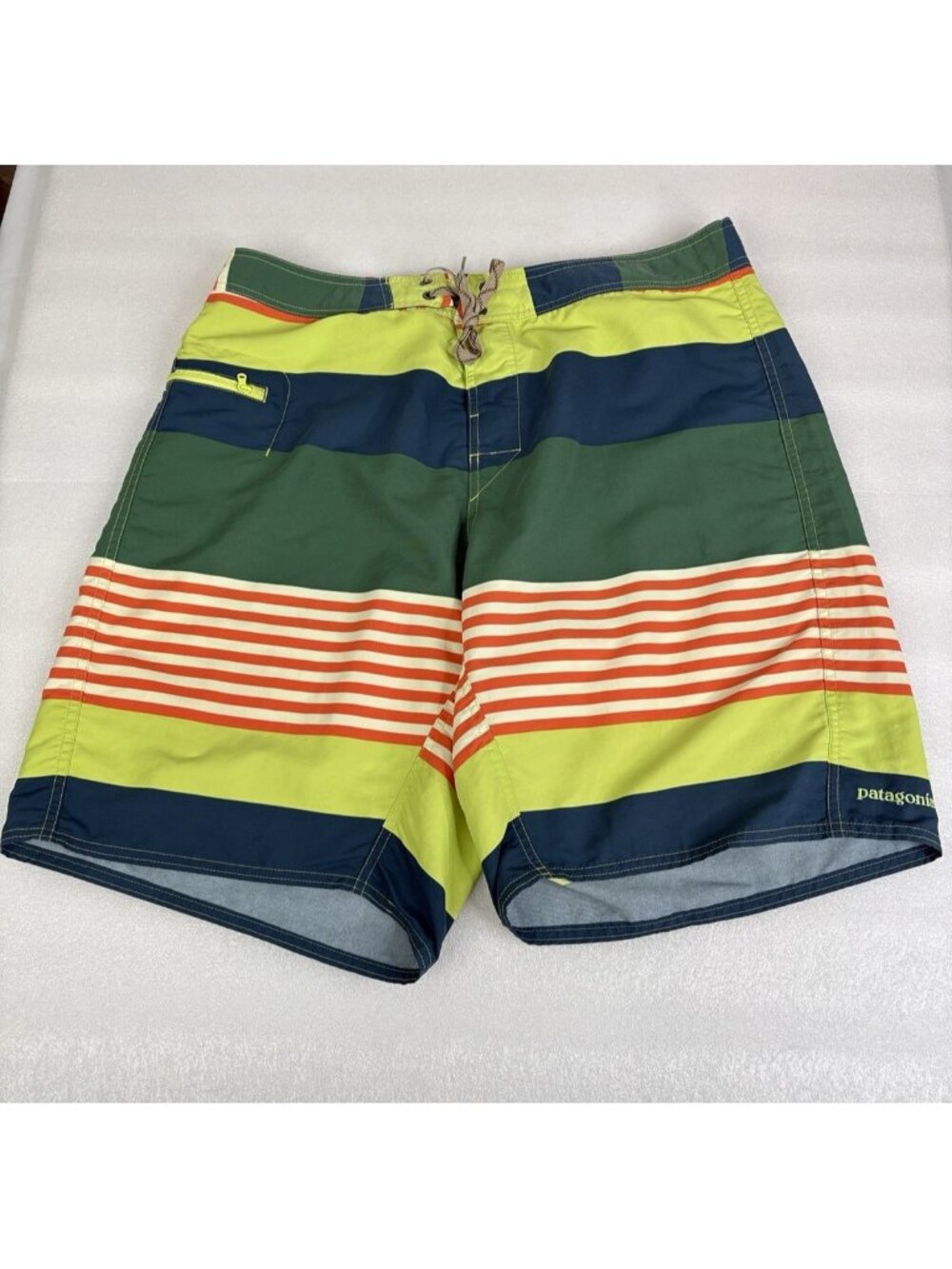 Patagonia Wavefarer Linerless Board Shorts Men’s 36 9” Inseam Nylon Striped